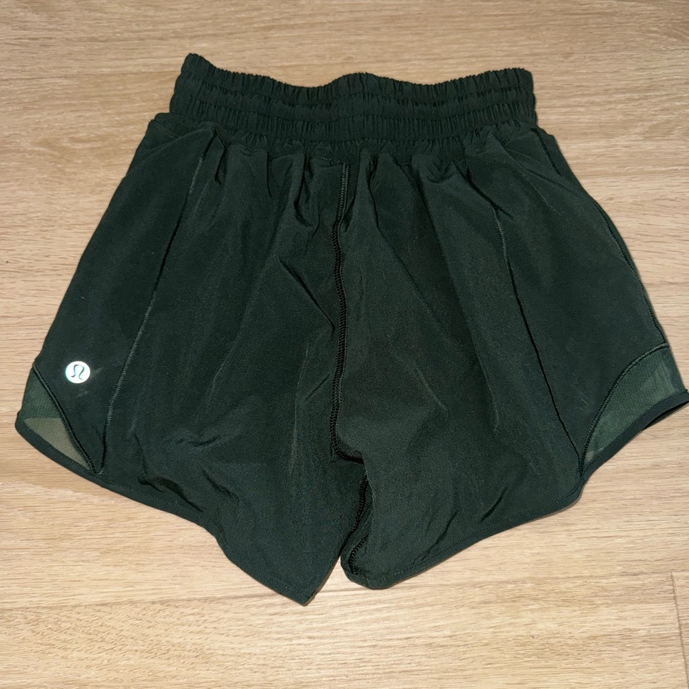 NWOT Lululemon Hotty Hot High-Rise Lined Short 2.5" Dark Green